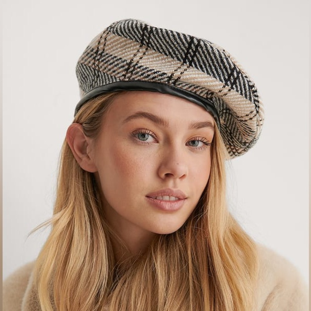 NA-KD Checkered Beret M/L NWT